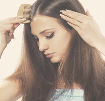 女生头顶头发稀少 详解天生头发稀少怎么办
