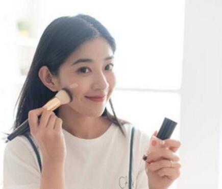 脸上长黄褐斑怎么办 日常饮食调理要注意