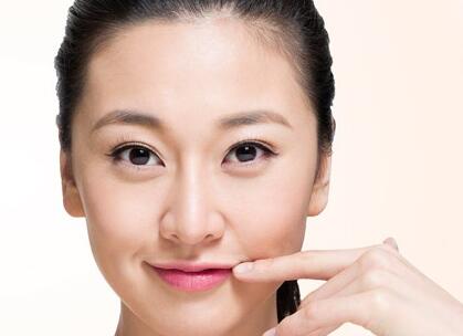 用完补水面膜后要不要洗脸 你了解补水面膜吗