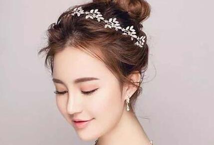 做新娘就要美美的 这几款新娘发型充满仙气