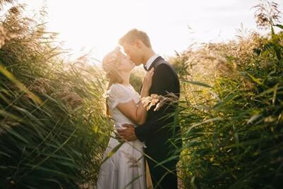 该不该去参加前任的婚礼 最好的结果是让彼此释怀