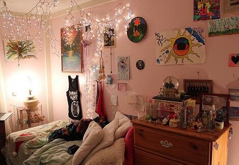 教你百元改造房间 秒变温馨小窝