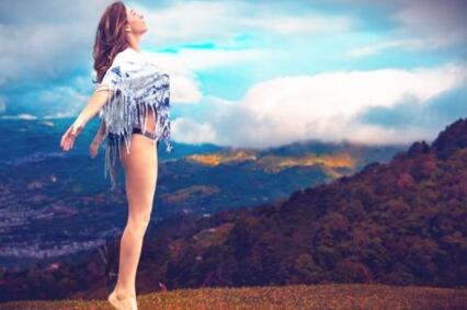 几个简单的瑜伽动作 可以改善多种病痛