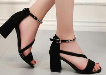 磨脚的凉鞋怎么办 如何缓解凉鞋磨脚