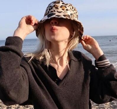 出门一秒变黑 渔夫帽来抵挡夏日阳光