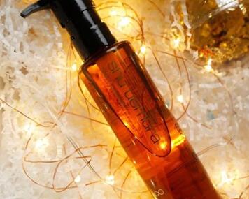 一化妆就长斑 皮肤特别差 应该怎么办