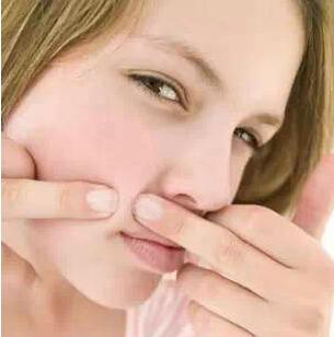 忍不住挤痘 怎样挤痘才正确