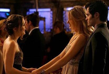  女性每天八卦一小时 八卦的作用其实不仅仅是八卦