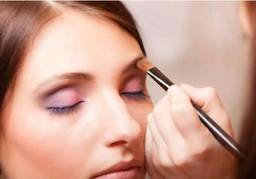 教你化日式妆容 让你简约自然又自信