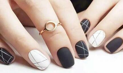 天一热手上就长小水泡 该如何缓解呢