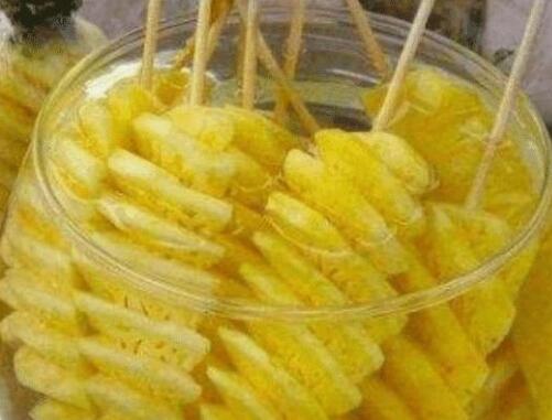 菠萝为什么要用盐水泡