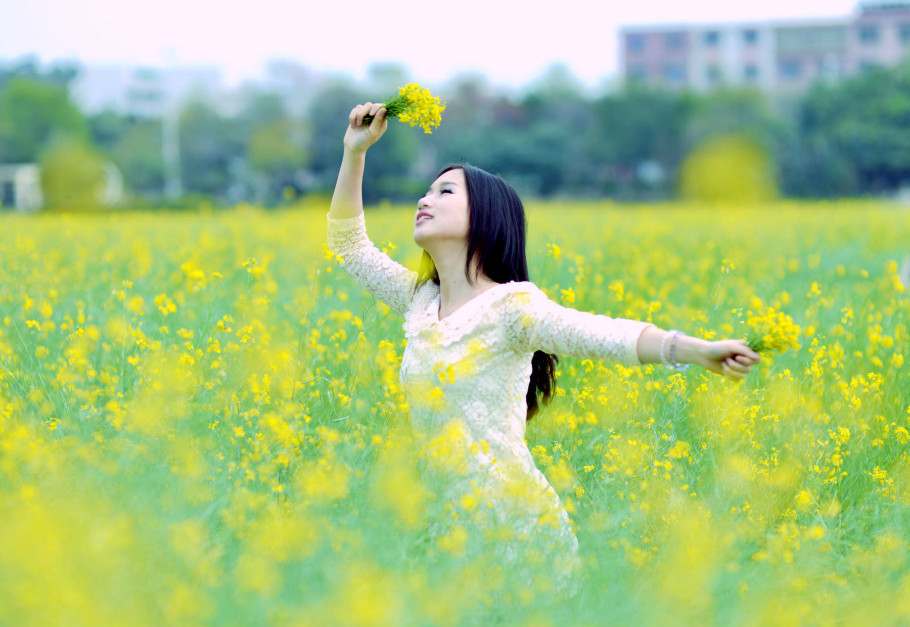 乖把腿张开你就舒服了|慧心感受着他身上强壮