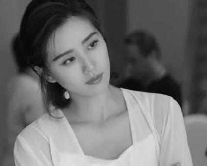 刘诗诗产后首开工 事业养娃两不误