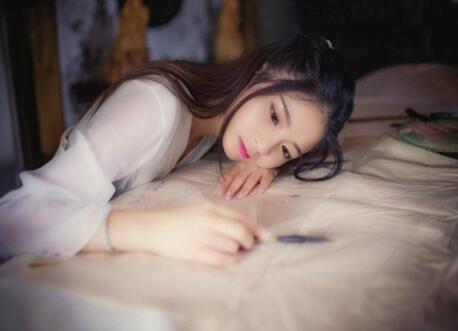 眼镜妆三个小诀窍 戴眼镜的女生也能够美得精致