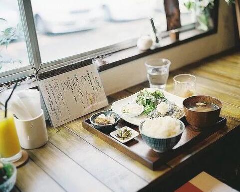  一个人越来越平庸的三种迹象  你占了几个？