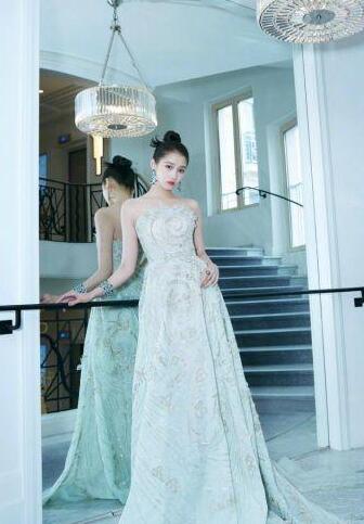 “京圈格格”人设崩塌  关晓彤是贫民窟女孩？