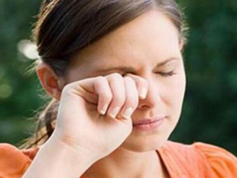 从不发脾气的人 最不能深变