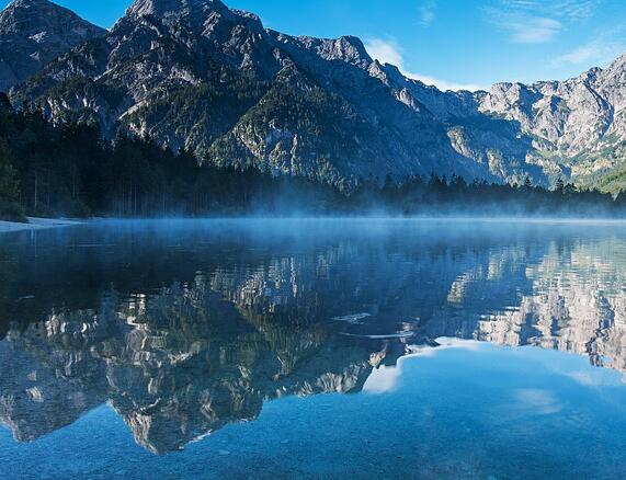 我们不是为了赢别人 是要为了不输给自己而努力