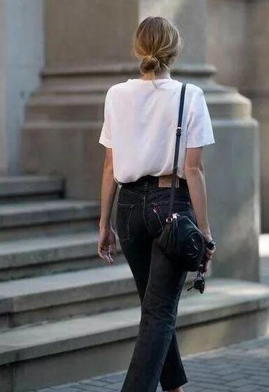 在闷热的夏天从面料上入手 才能穿清爽又迷人