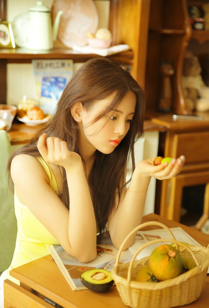 宝贝坐上来好紧动一动|老刘的手揉捏在苏晓雯的屁股上，她的娇躯微微颤抖了