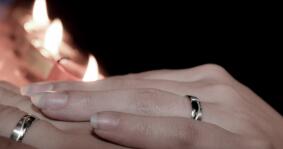 梦见别人结婚是有什么什么兆头？