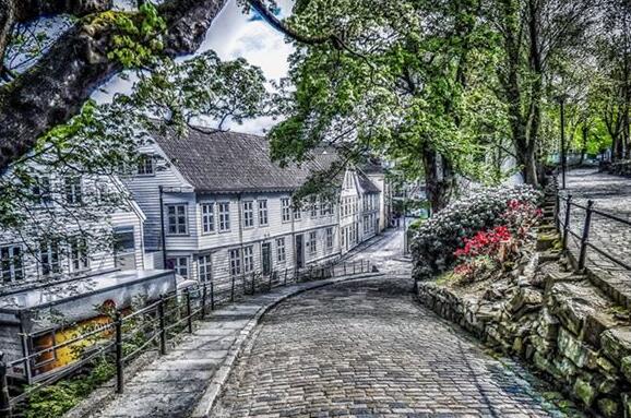 做梦梦见房子倒塌 是凶是吉？