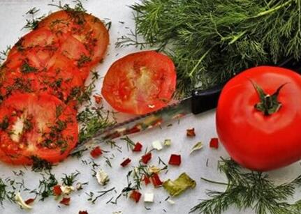 夏季吃什么菜比较好？夏季吃这8种食物既营养又丰富！