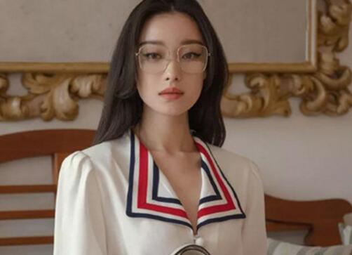 女人脱发原因 常做这两件事小心头发脱光