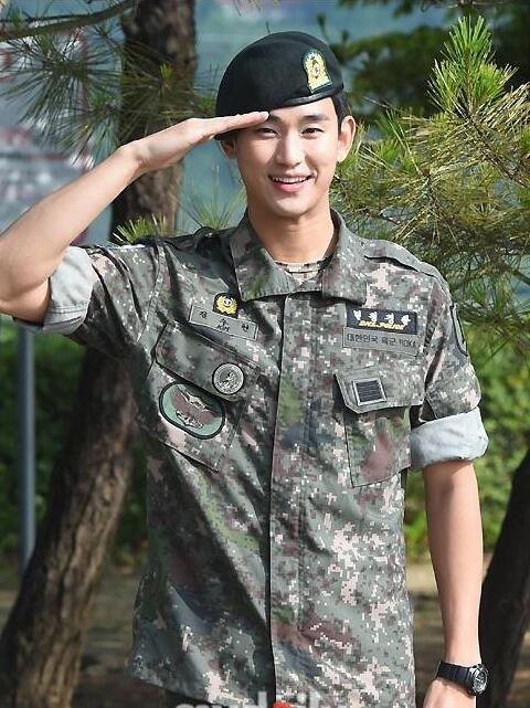 都教授回来了！金秀贤服役结束被曝年底合约或将到期