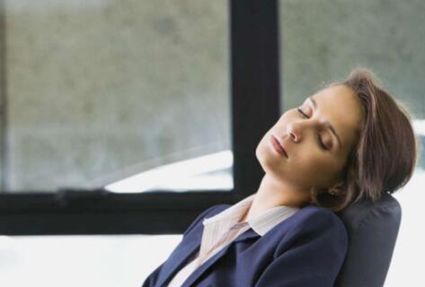 长期睡眠不足对身体有哪些危害?如何有效地改善睡眠质量