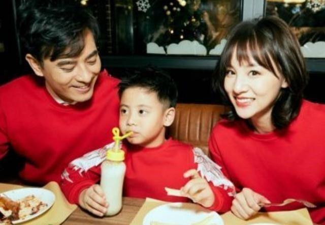 相差10岁因戏生情,恋爱15天就闪婚,结婚已7年,堪称模范夫妻