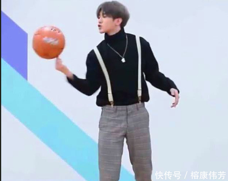 　王思聪看蔡徐坤打篮球惹争议，随后一句话评价，粉丝彻底怒了