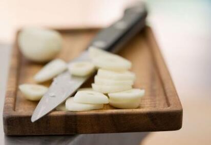 牙痛怎么快速止痛 四种食物也可以缓解牙痛