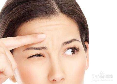 额头的皱纹不只在老年人专属 怎么去除这些皱纹呢?