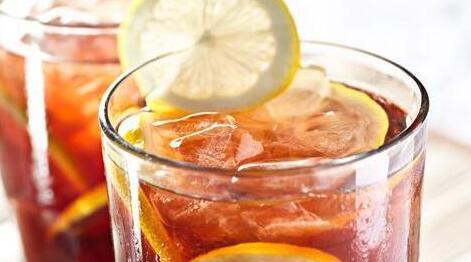 骨质疏松不可逆转！常吃这几类食物易骨质疏松