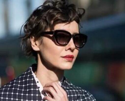 黑眼圈很显老 如何淡化黑眼圈？