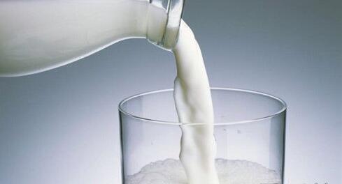 喝牛奶补脑吗？补脑喝牛奶好还是酸奶好？其他补脑食物又有哪些呢？