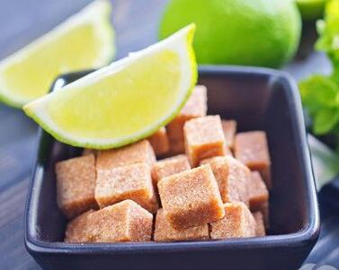 生姜红糖水的作用有哪些？哪一类人不适合喝红糖水？