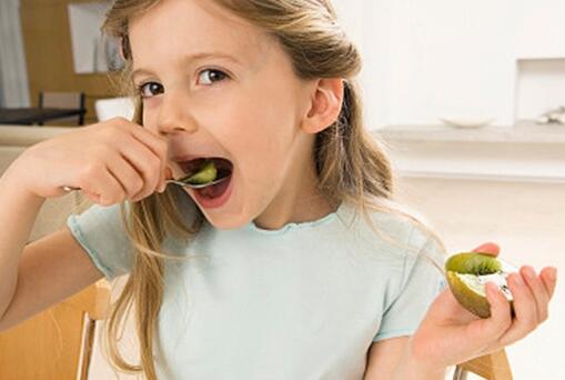 脸色发黄是什么原因 教你改善皮肤暗黄