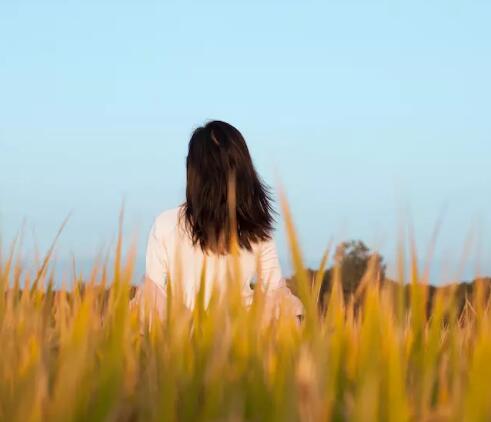 如何快速却卸掉眼妆 快速卸掉眼妆的方法