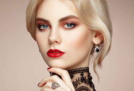 教你粉底液正确使用方法