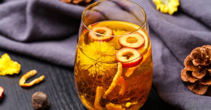 菊花茶可以天天喝吗 菊花和什么一起泡最好 都有什么功效?