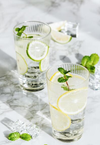 经常喝冰水有什么害处？与水肿说拜拜 保健药膳与茶饮