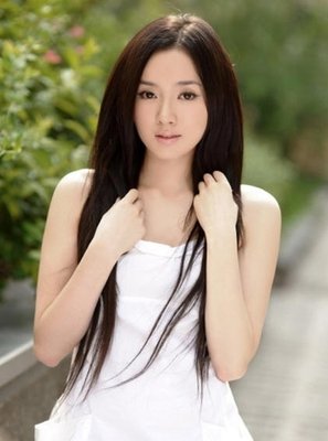 我们以后不再联系  希望你不要因此怀疑爱情