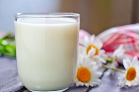 牛奶能不能空腹喝 牛奶的这些禁忌要牢记