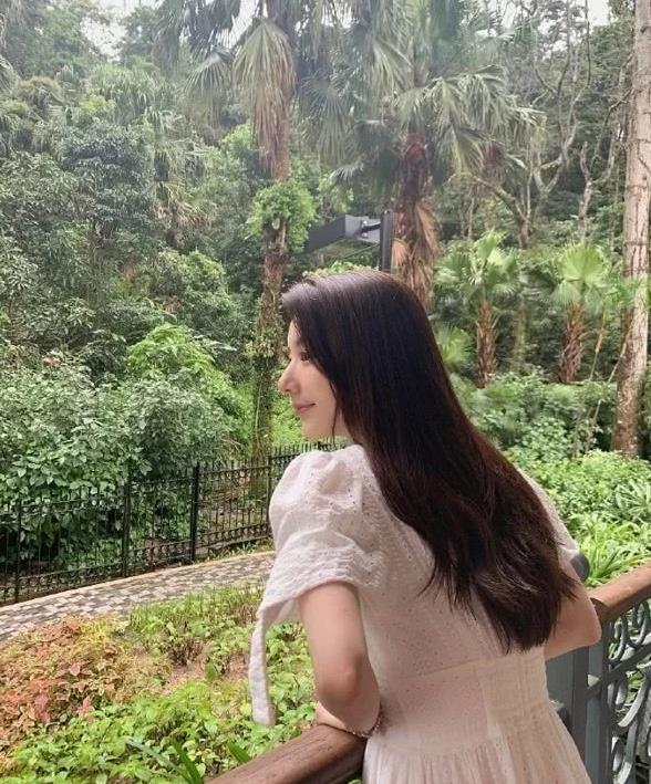  天王嫂 方媛发新照却被指鼻子很怪 她的回应很圈粉