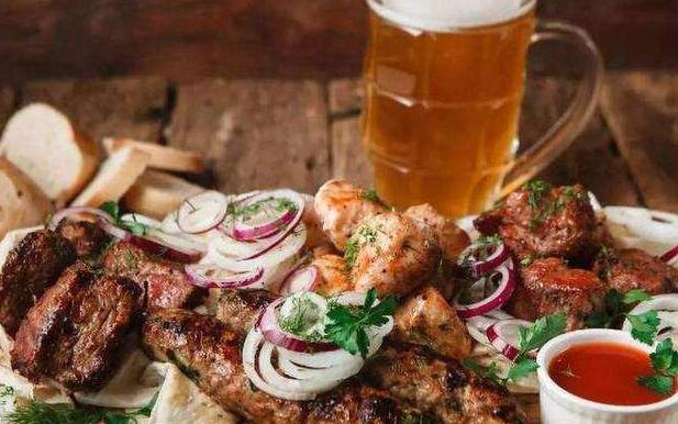 警惕！夏季吃烧烤存在安全隐患 吃完烧烤后吃什么能帮助排毒？