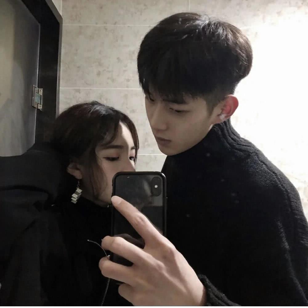 我想要的只是一个拥抱 可是你总在跟我讲道理