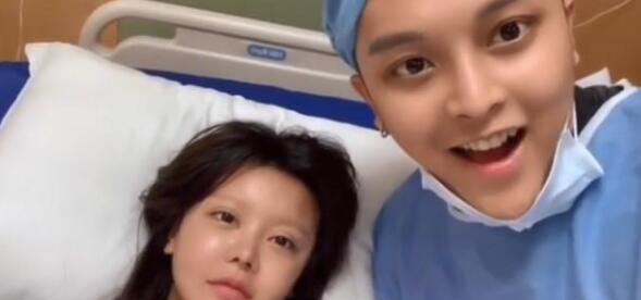 《变形计》20岁韩安冉怀孕九个月 生孩子还直播 卸妆后和精修照天差地别