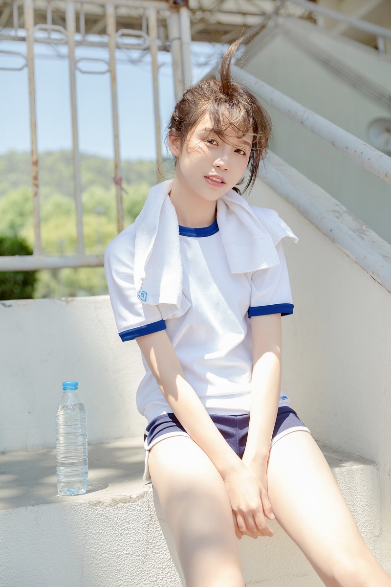 男女一边摸一边脱|张淑芬也跟着同时到达了巅峰